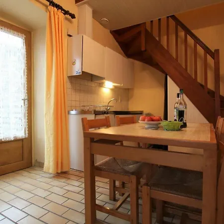 Holiday home Petit Gite Historique A Avec Cour Privative Et Confort Moderne - Fr-1-582-198
